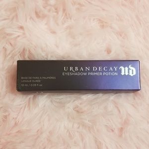 Urban Decay Eyeshadow Primer Potion in Sin